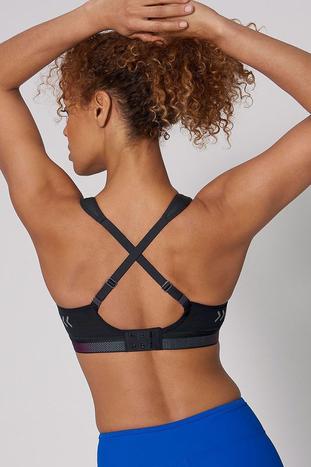 Sports bra model 230255 Triumph