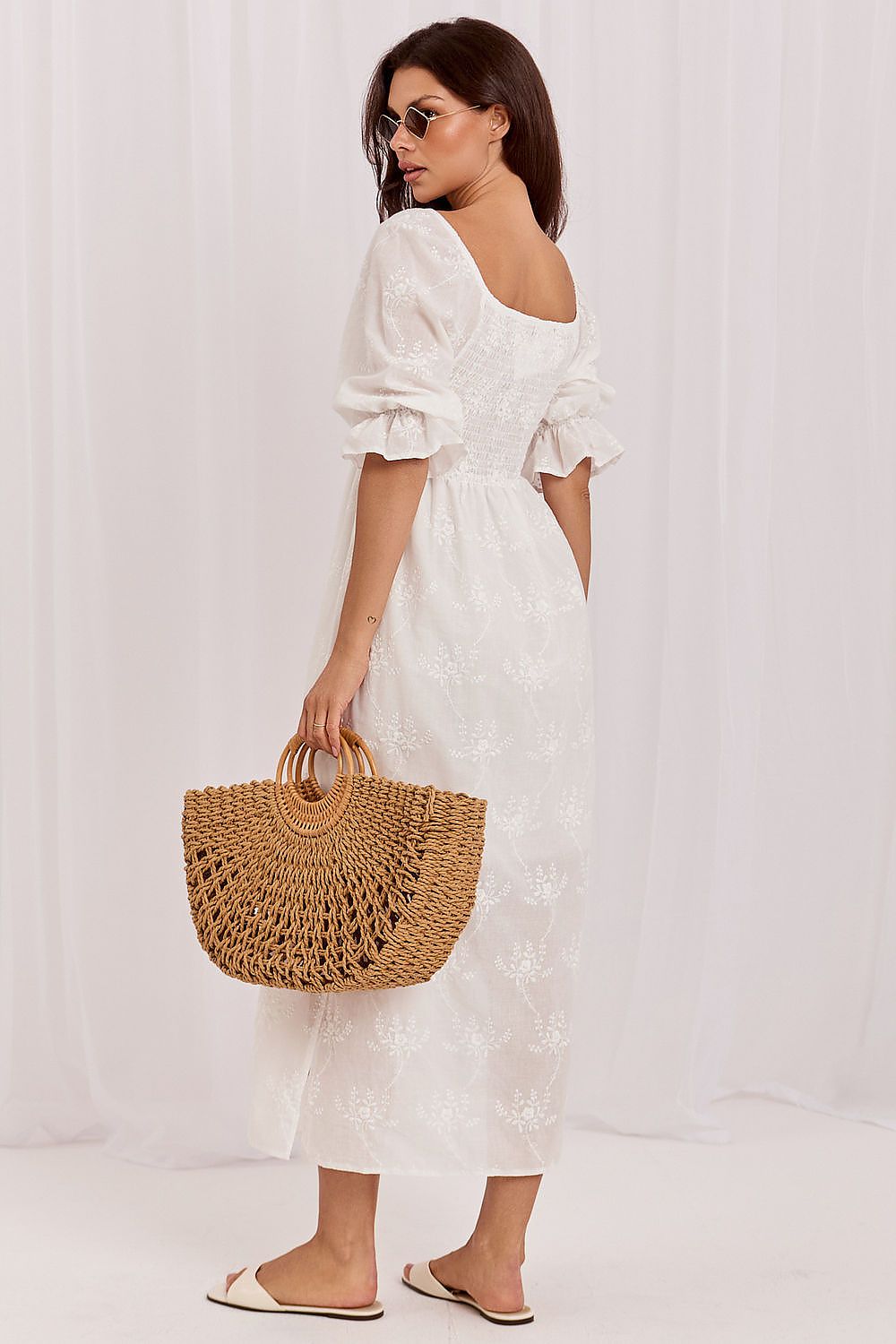 Daydress model 230420 Lakerta