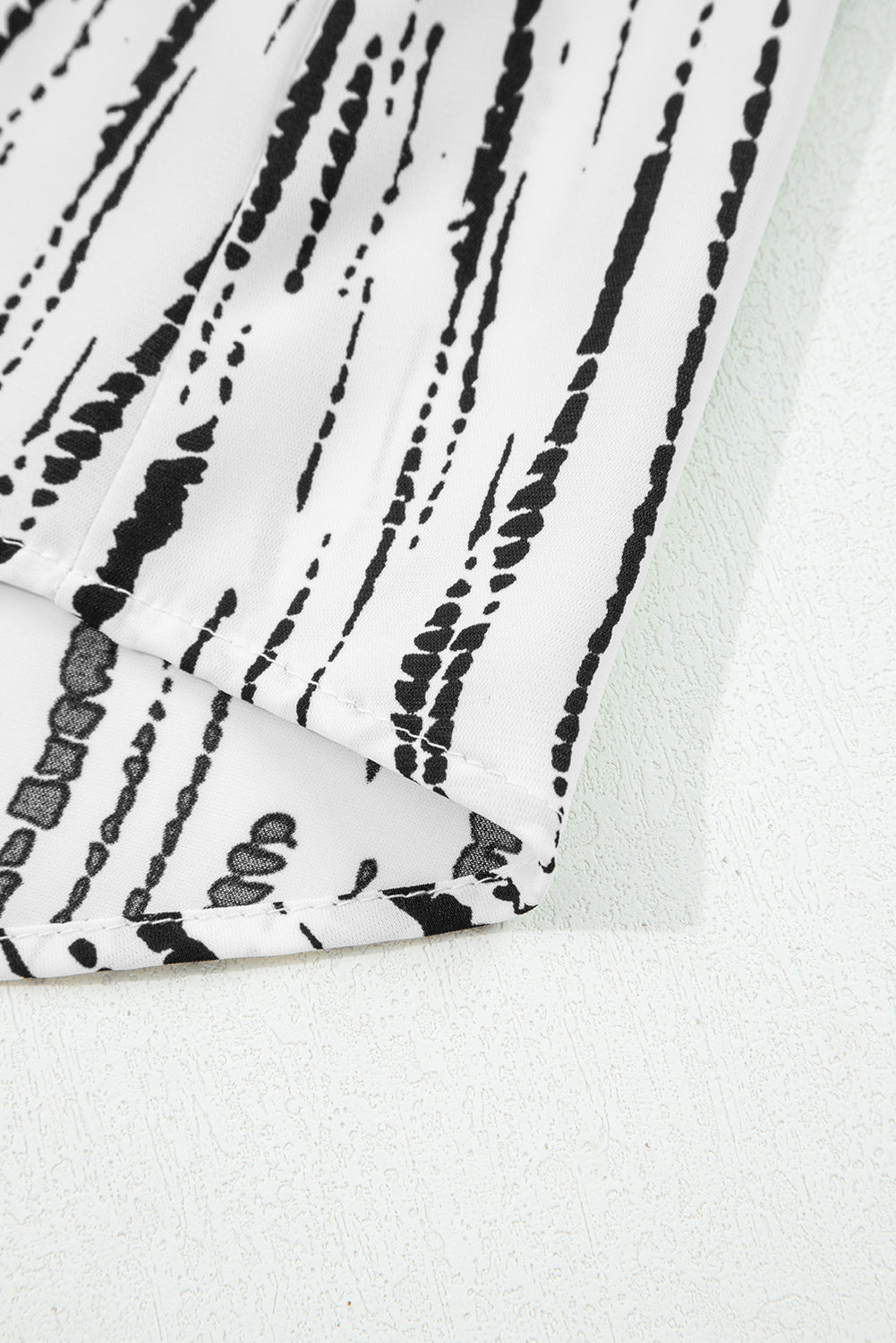 White Abstract Print V-neck Long-sleeve Blouse