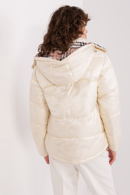  Jacket model 190274 Trendy. ING 