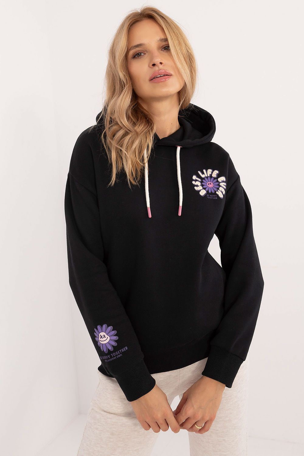  Sweatshirt model 200432 Sublevel 