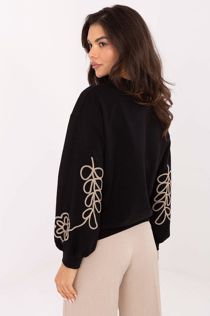  Sweatshirt model 218383 Relevance 