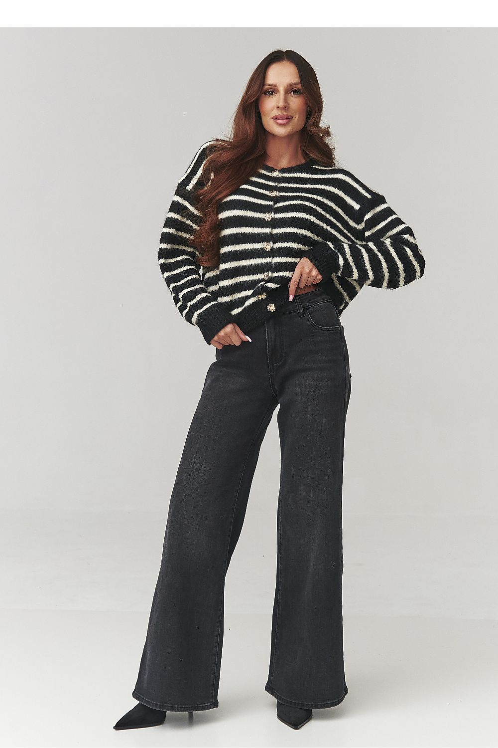  Cardigan model 220764 Makadamia 