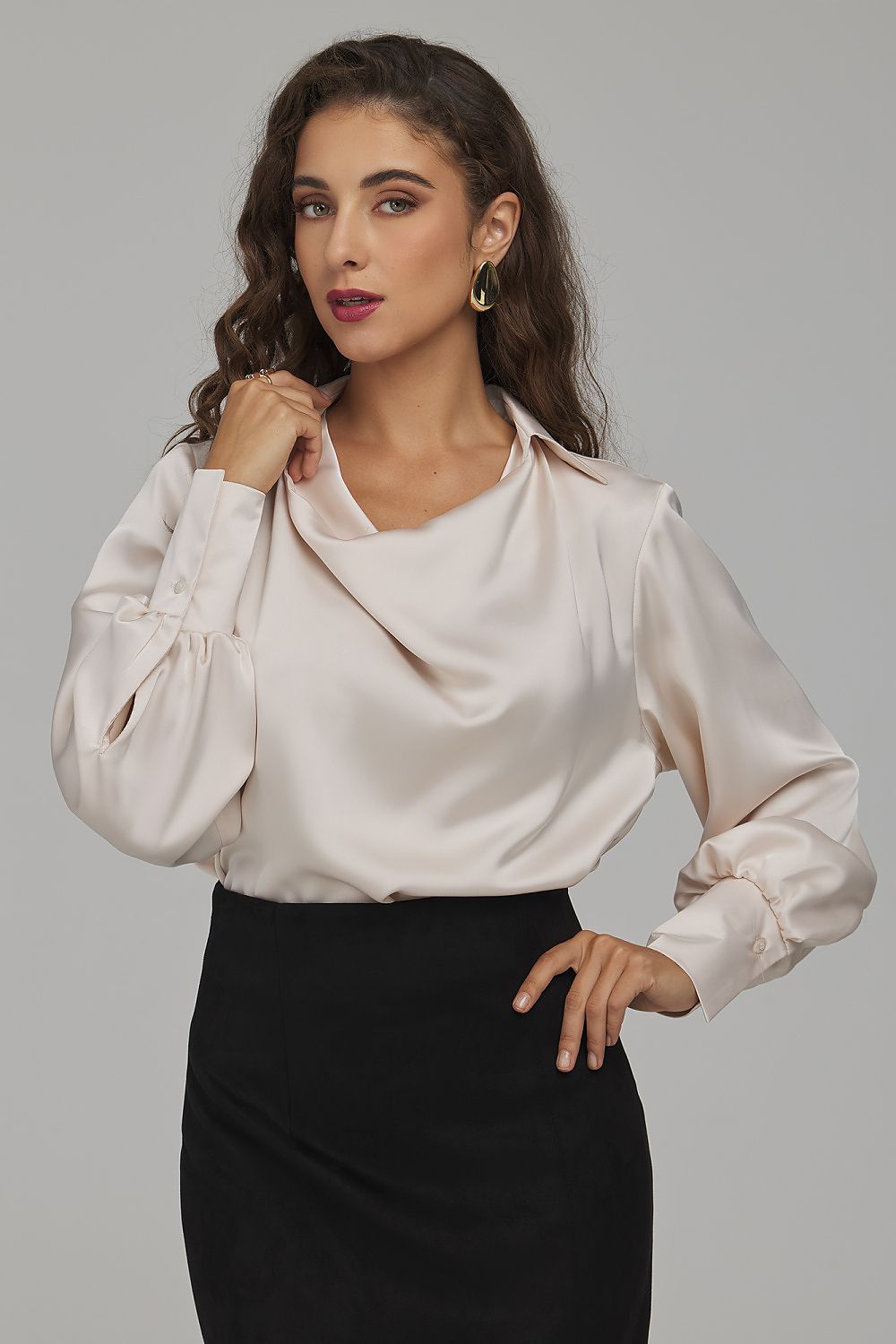  Blouse model 232492 Nife 