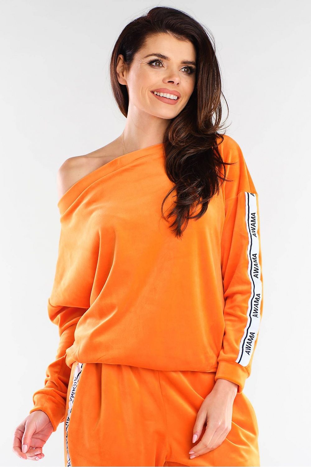  Sweatshirt model 154807 awama 