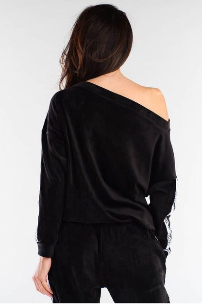  Sweatshirt model 154809 awama 