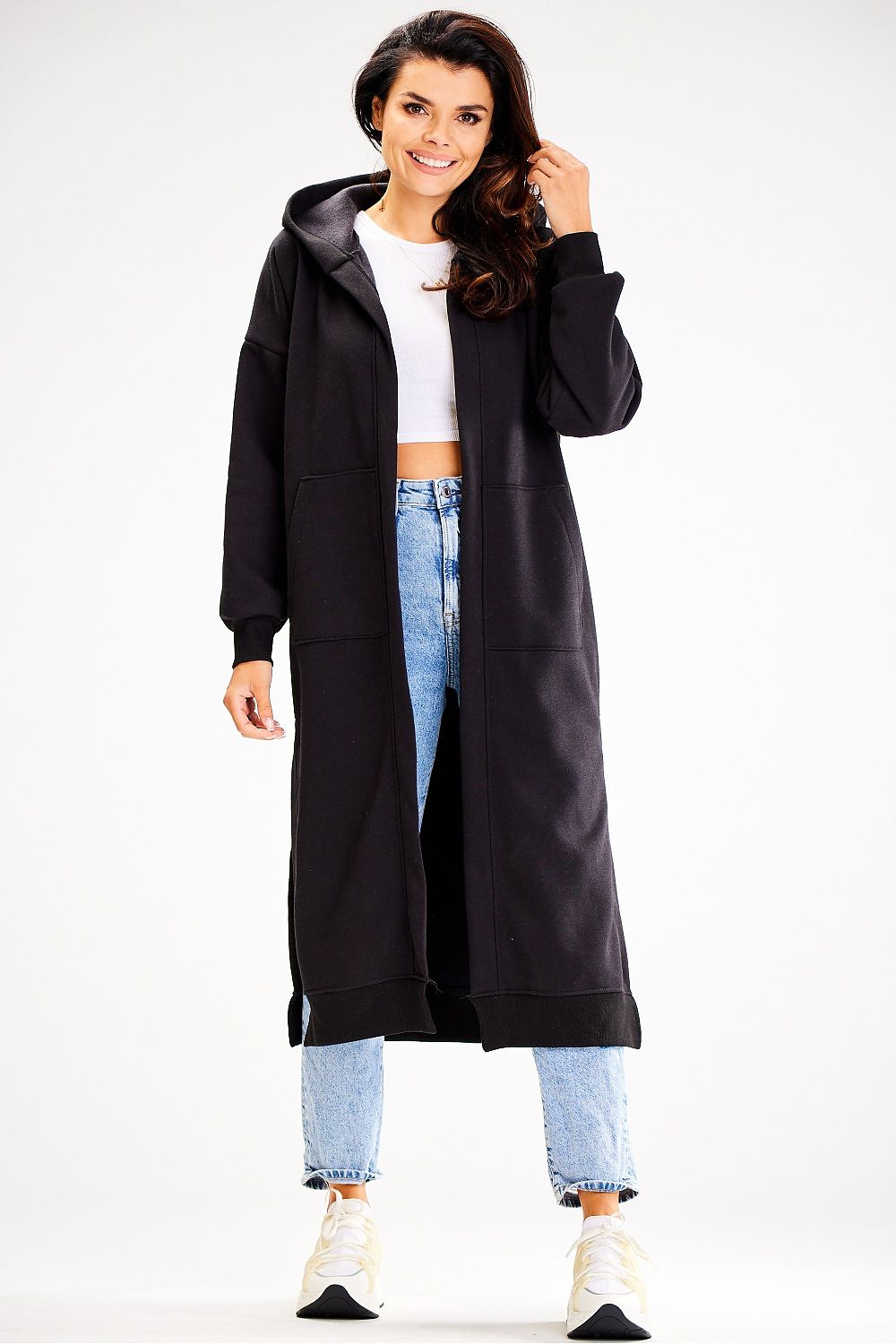  Sweatshirt model 187127 awama 